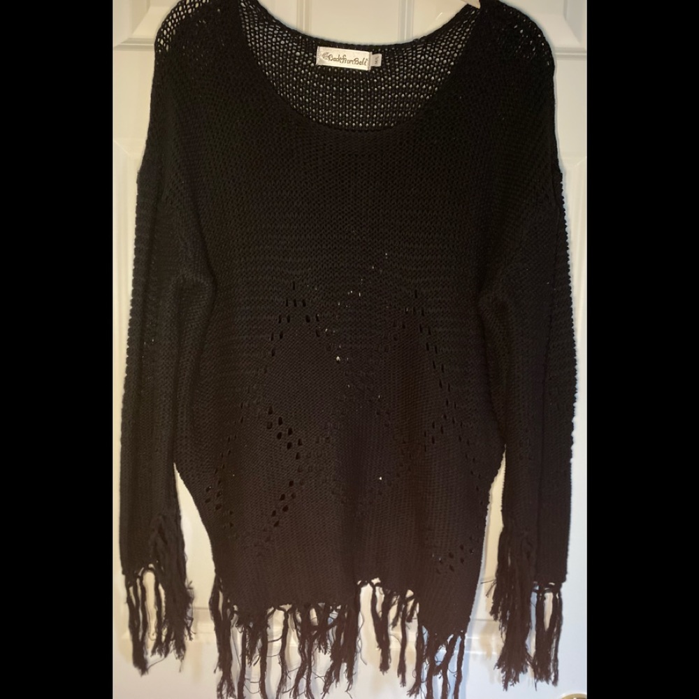 EUC Back from Bali black medium weight knit sweater with fringe.